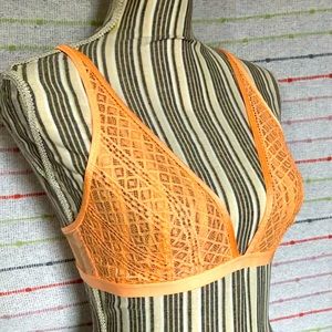 Victroias Secret geo lace size Medium rare not in stores or online